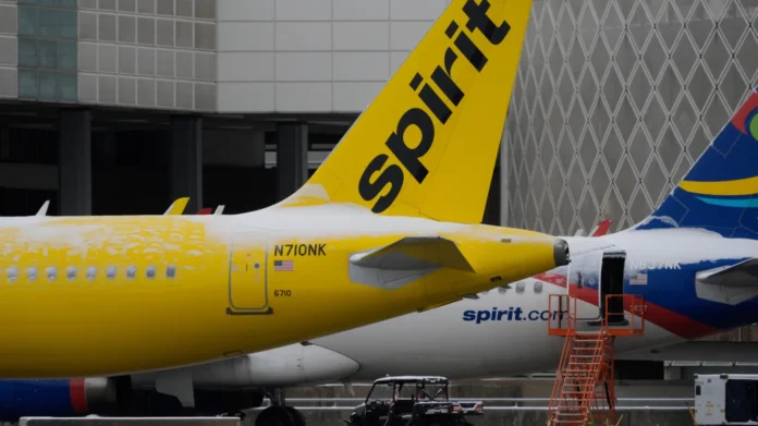 Aviones de Spirit Airlines en el aeropuerto de Houston. Crédito: David J. Phillip | AP