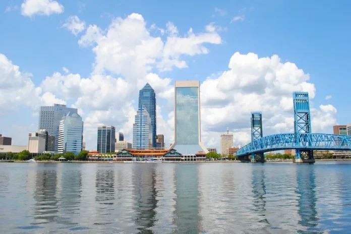 La ciudad de Jacksonville, ubicada al noreste de Florida PIXABAY