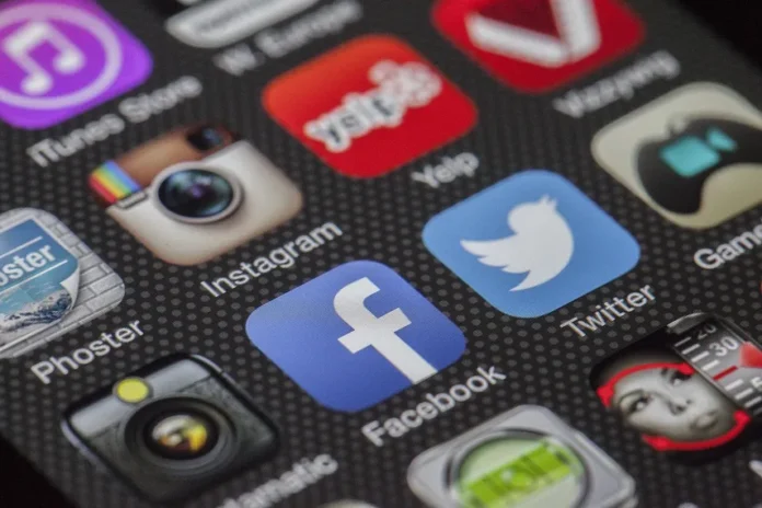 Mensajes invaden las redes sociales en los últimos años. PIXABAY